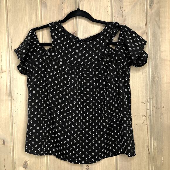 Have Aztec black print Keyhole back cold shoulder Top Size Medium - Picture 1 of 9